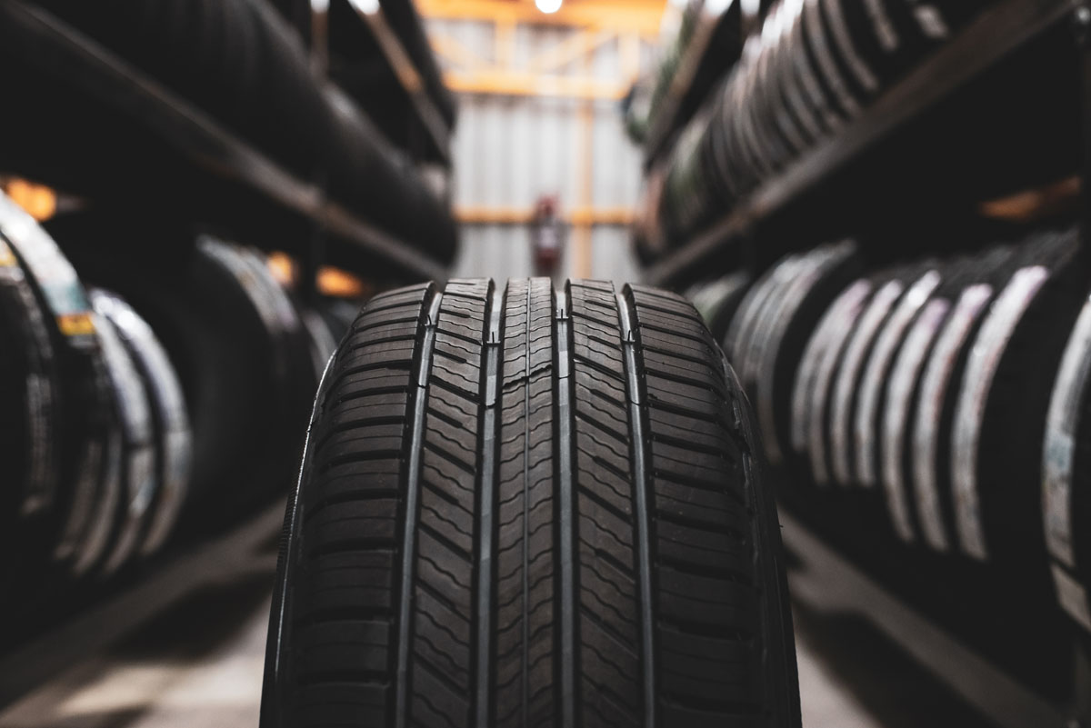 HOW TO CHOOSE THE RIGHT TIRES FOR YOUR VEHICLE